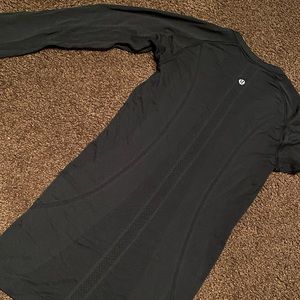 Lulu Lemon black long sleeve